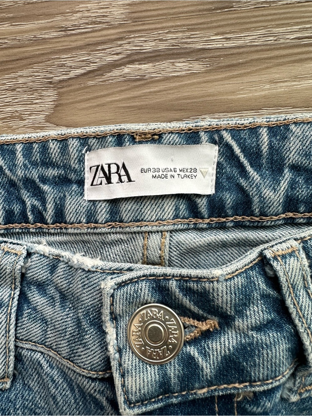 Zara Light Blue High-Rise Mom Jeans - Picture 6 of 6